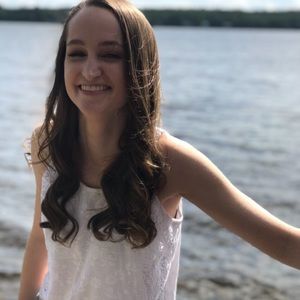 Meet your Posher, Delaney